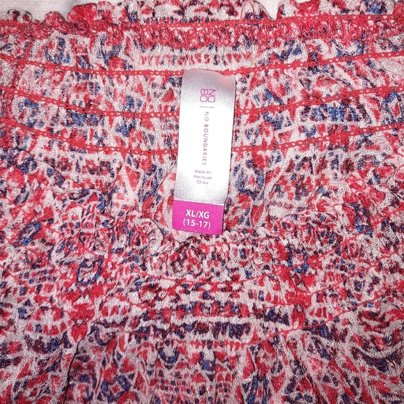 BUNDLE OF 2 | NO BOUNDARIES SHEER LACE TOP W/BATWING SLEEVES | XL {15-17} - Picture 5 of 14